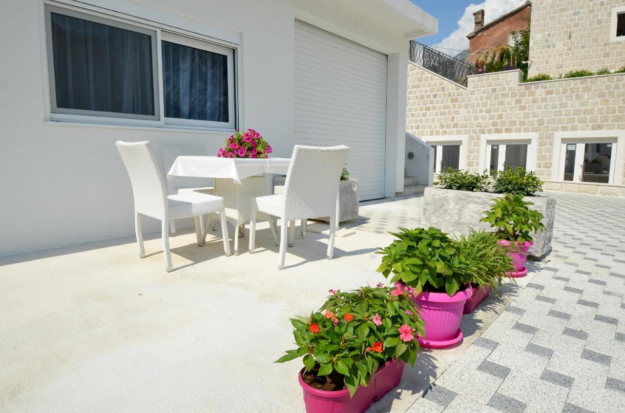Seafront Apartment Vujovic Prčanj Eksteriør bilde