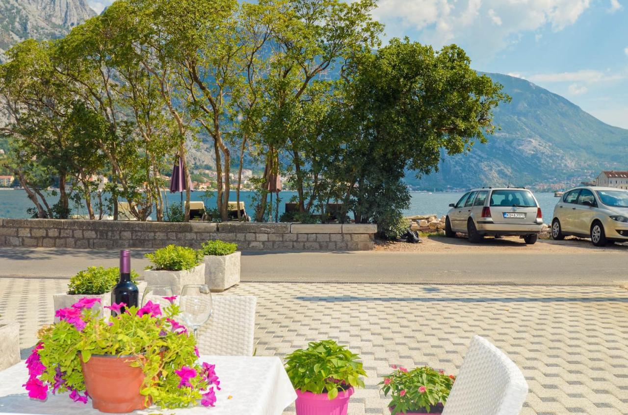 Seafront Apartment Vujovic Prčanj Eksteriør bilde