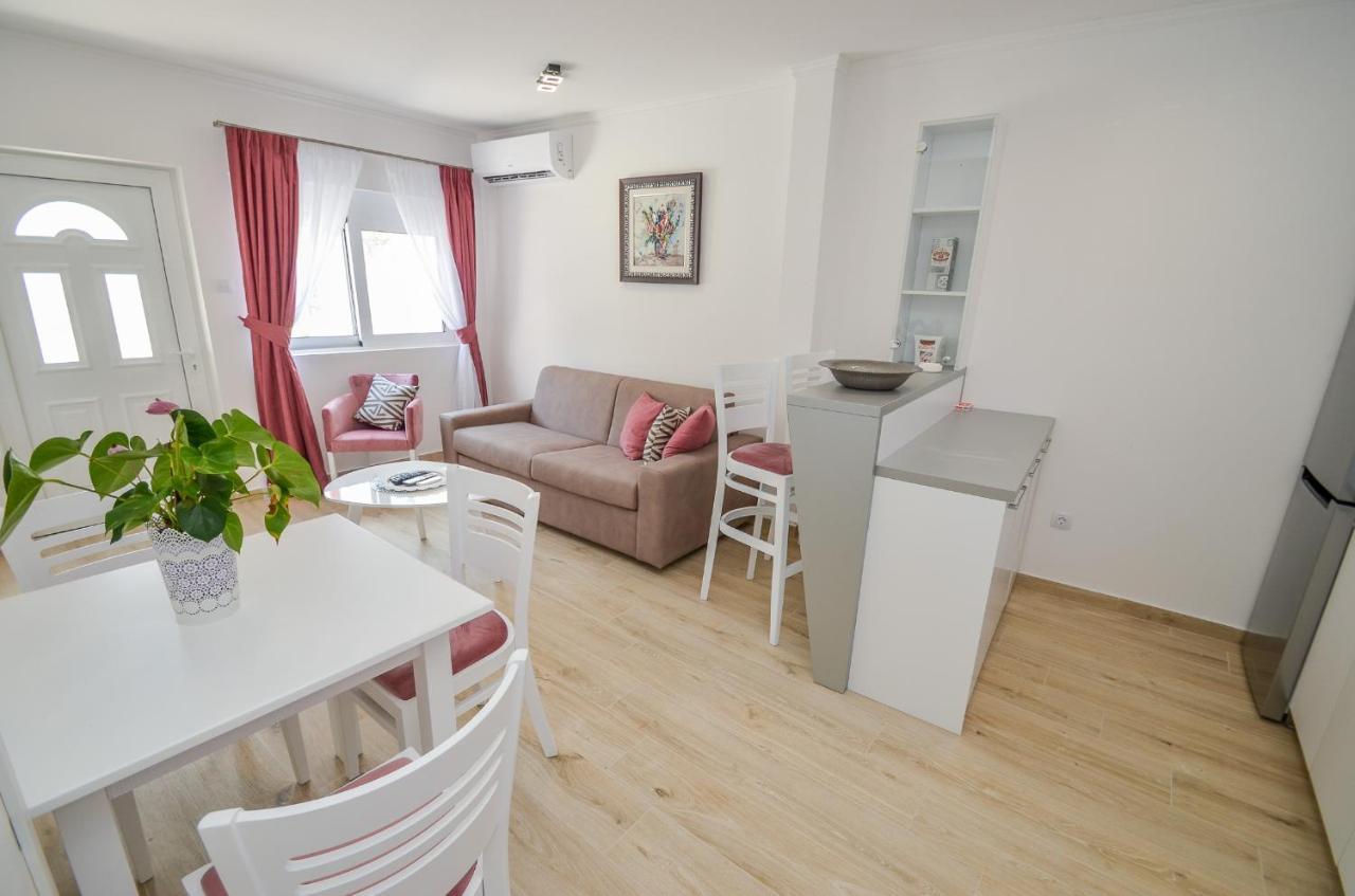 Seafront Apartment Vujovic Prčanj Eksteriør bilde