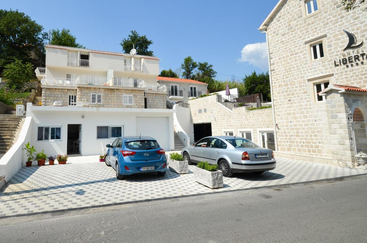 Seafront Apartment Vujovic Prčanj Eksteriør bilde