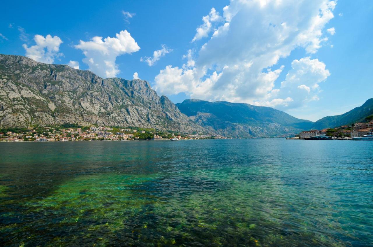 Seafront Apartment Vujovic Prčanj Eksteriør bilde